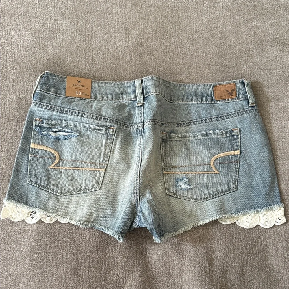NWT American Eagle Outfitters “shortie” Shorts with Distressed Lace Trim - Picture 5 of 7